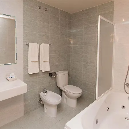 Urban Monteblanco By Eurotels Hotell Neaño